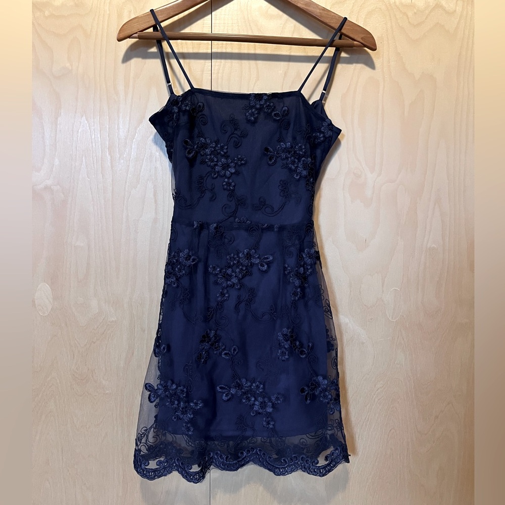 Lucy in the Sky XS formal navy mini dress with tie back